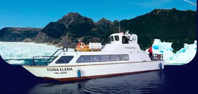 Trimarán Doña Helena