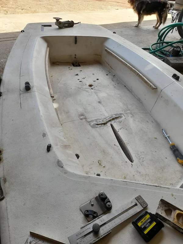 Cockpit desmontado del Láser 2