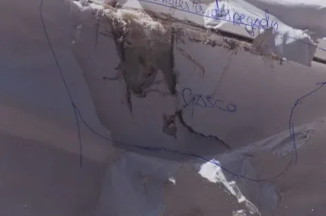 Yacht de regata · reparación de casco · Detalle de daño