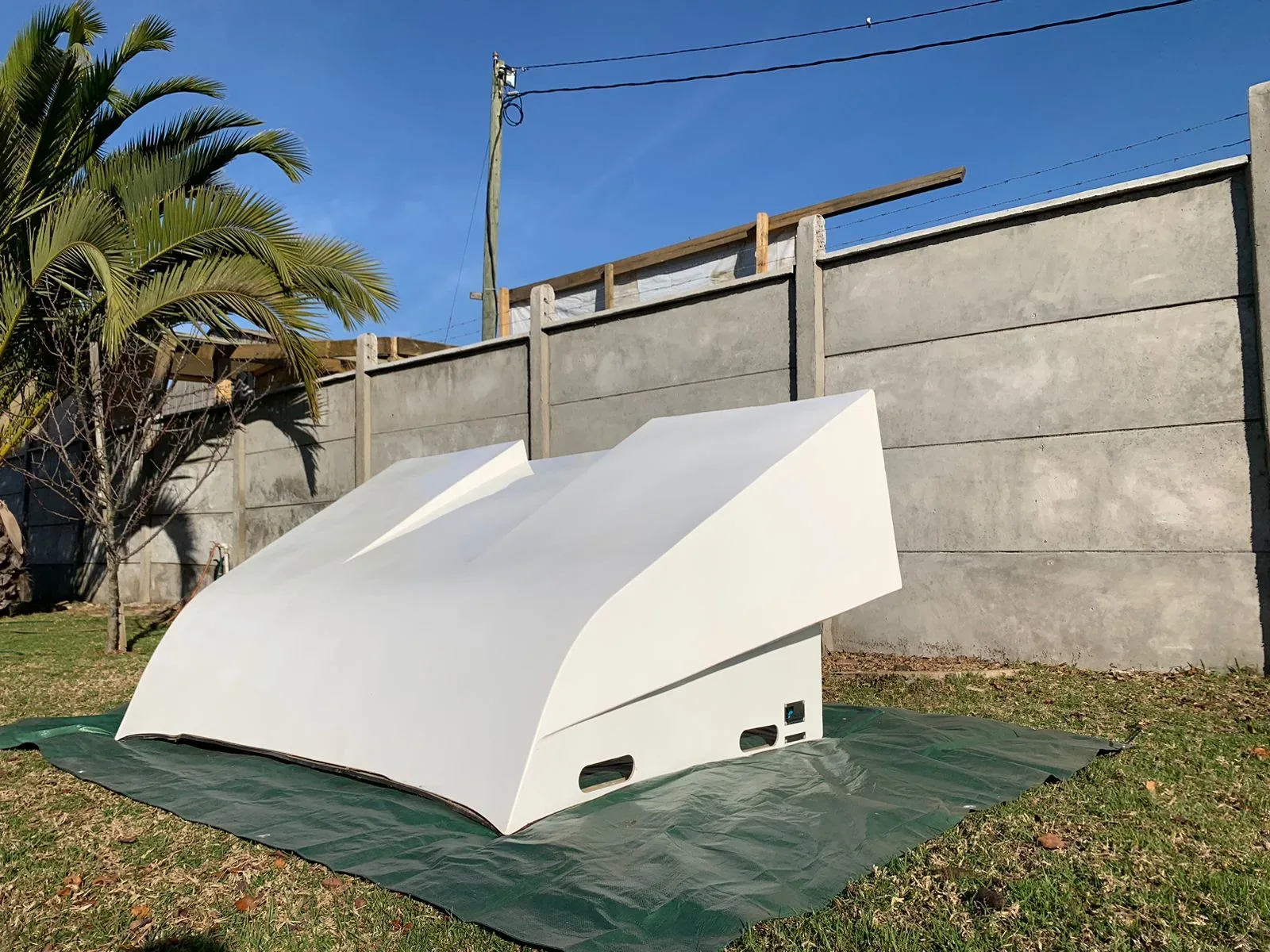 Deflector · fabricación en PRFV · Vista lateral de pieza