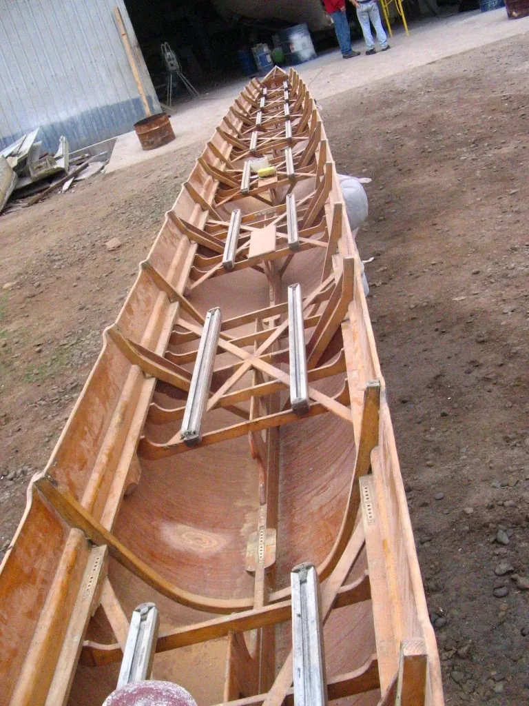 Embarcación de remo · restauración en madera · Estructura de madera