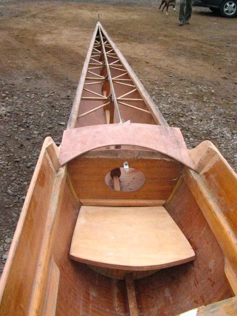 Embarcación de remo · restauración en madera · Interior
