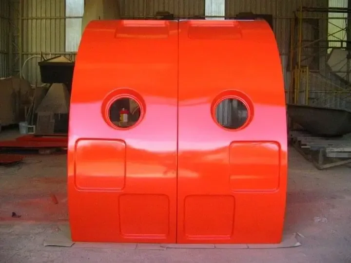 Refugios glaciares · fabricación PRFV · Módulo en taller