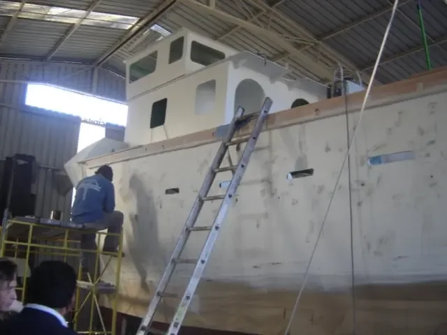 Tío Lalo · restauración pesquera · Trabajo de casco y cabina